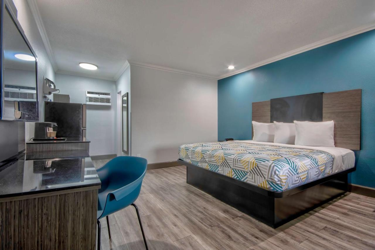 Rodeway Inn San Bernardino Bagian luar foto