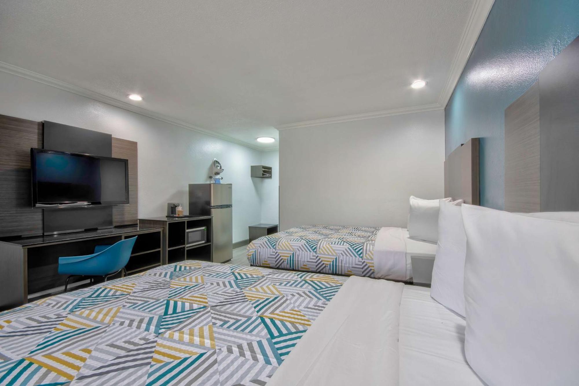 Rodeway Inn San Bernardino Bagian luar foto