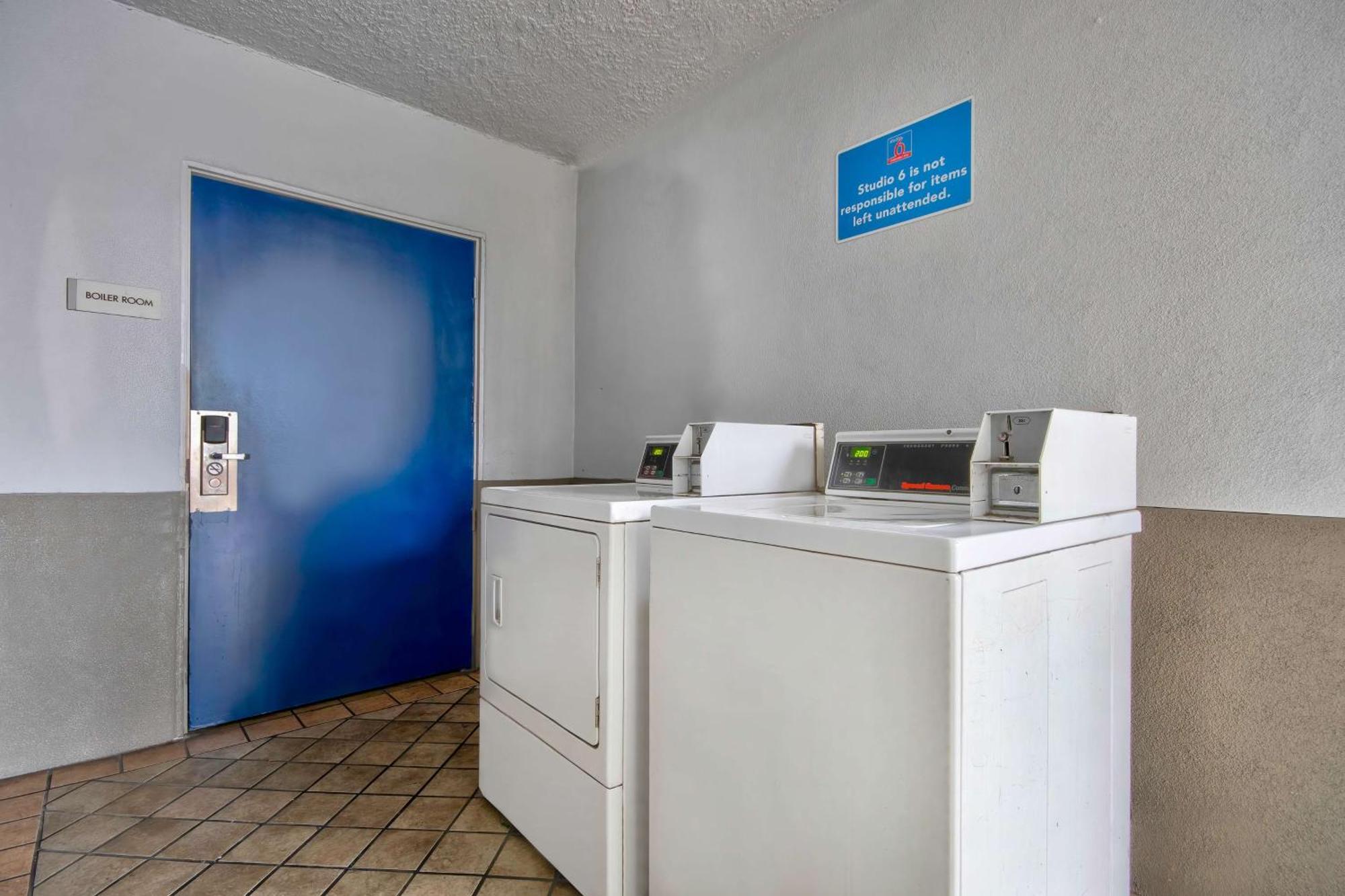 Rodeway Inn San Bernardino Bagian luar foto