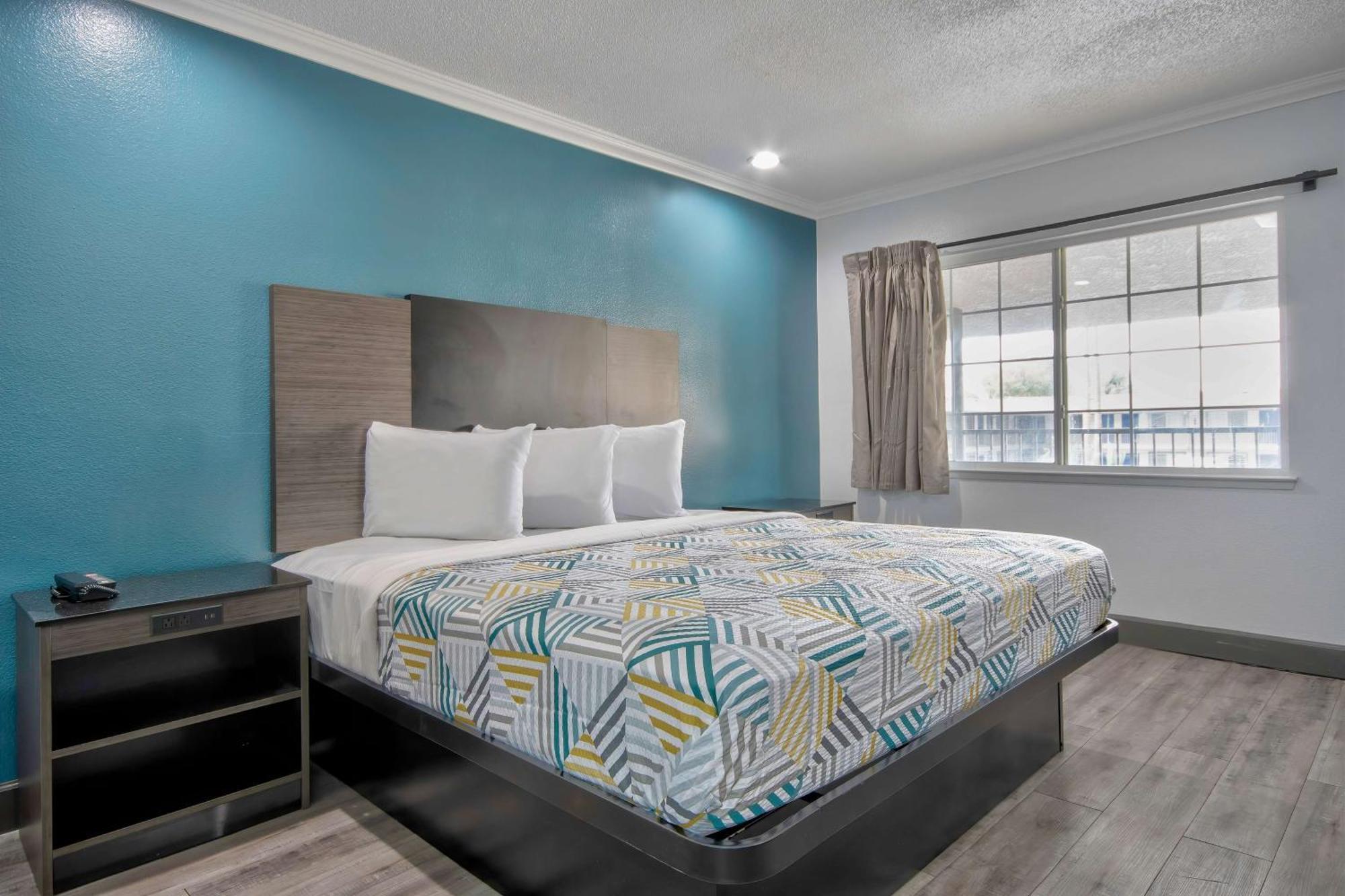 Rodeway Inn San Bernardino Bagian luar foto