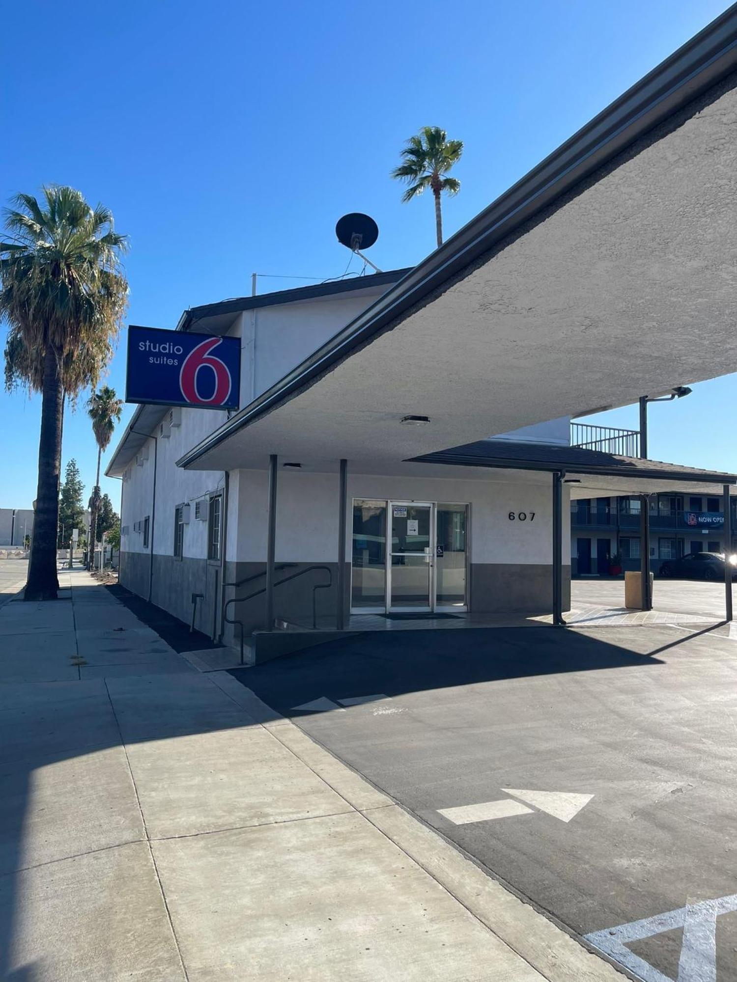 Rodeway Inn San Bernardino Bagian luar foto