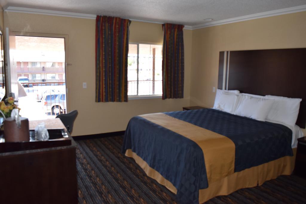 Rodeway Inn San Bernardino Bagian luar foto