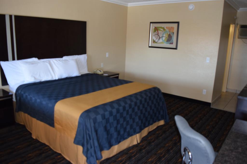 Rodeway Inn San Bernardino Bagian luar foto