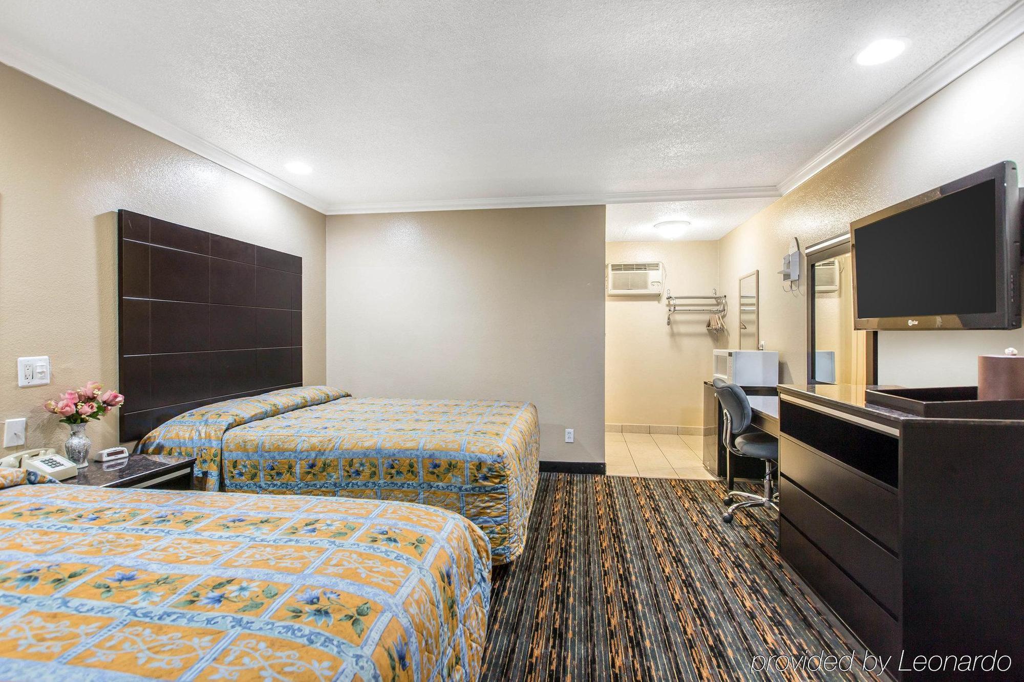 Rodeway Inn San Bernardino Bagian luar foto