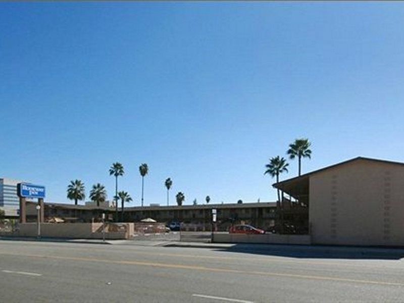 Rodeway Inn San Bernardino Bagian luar foto