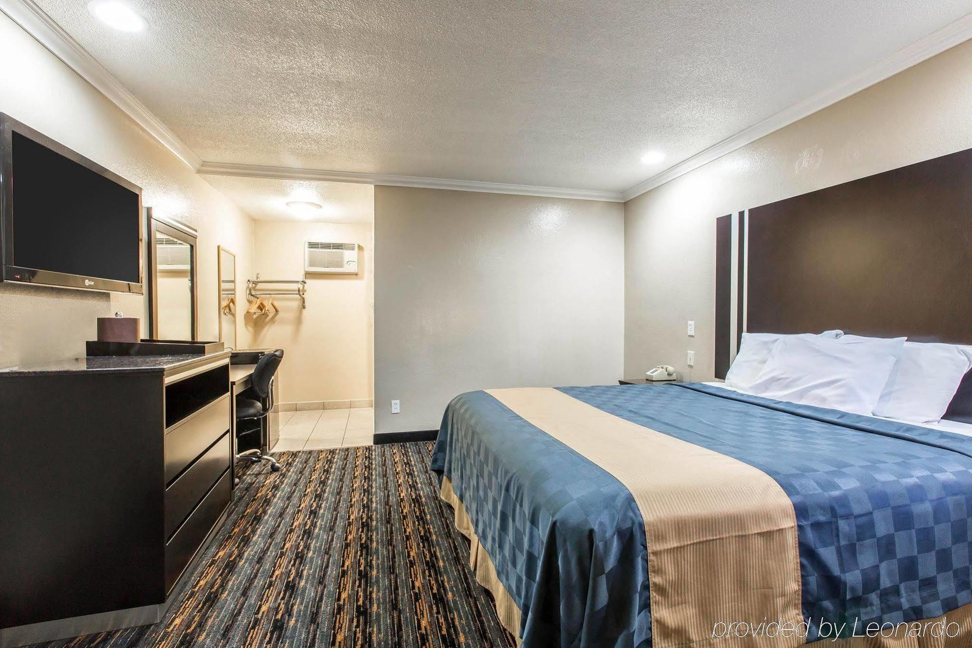 Rodeway Inn San Bernardino Bagian luar foto