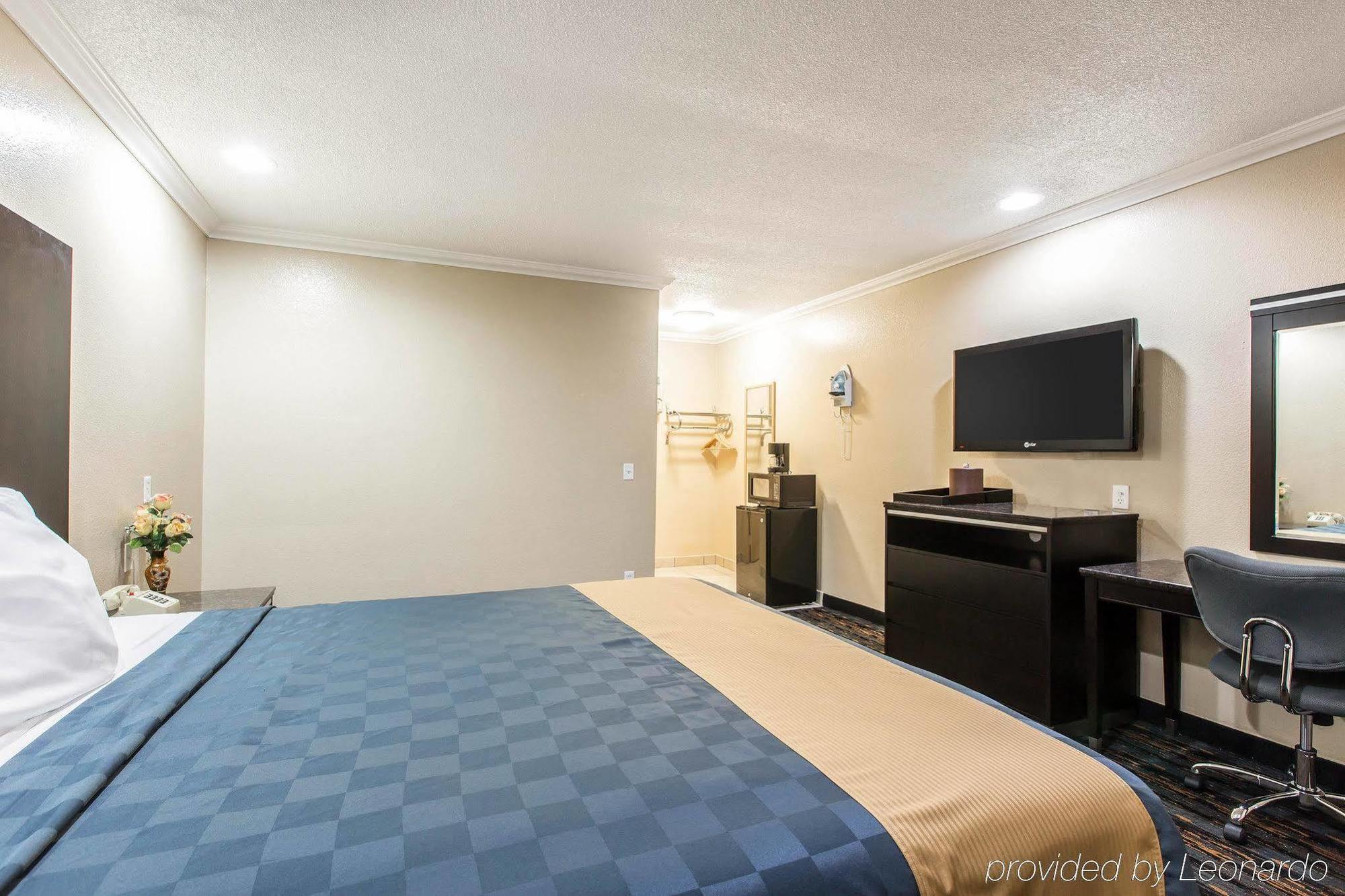 Rodeway Inn San Bernardino Bagian luar foto
