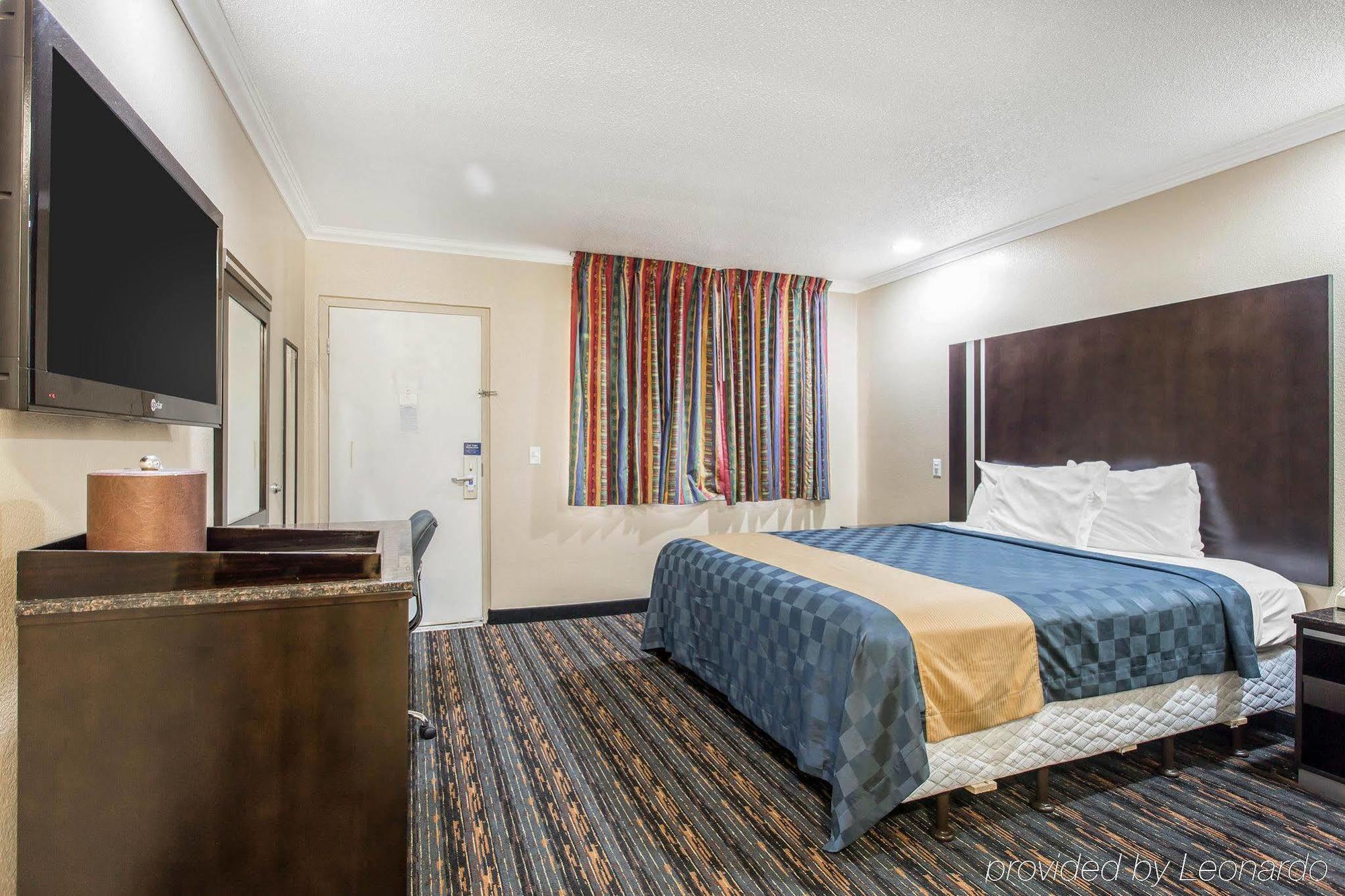 Rodeway Inn San Bernardino Bagian luar foto